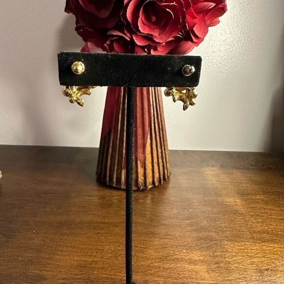 VINTAGE SWAROVSKI FAUX PEARL EARRINGS WITH SWAROVSKI - Picture 2 of 4